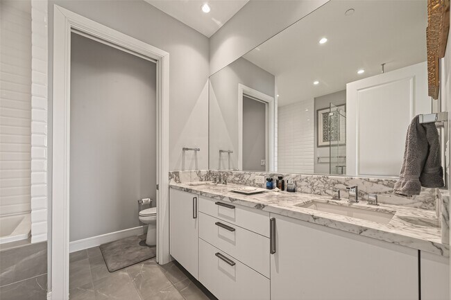 Building Photo - 4521 San Felipe St