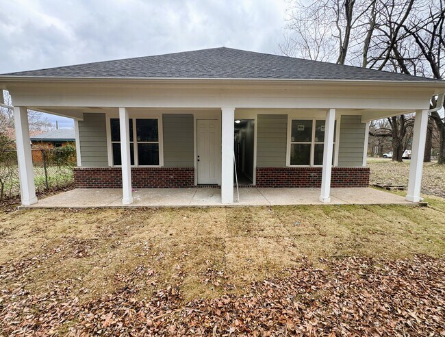 Building Photo - 547 Berclair Rd
