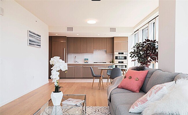 Building Photo - 889 Francisco St