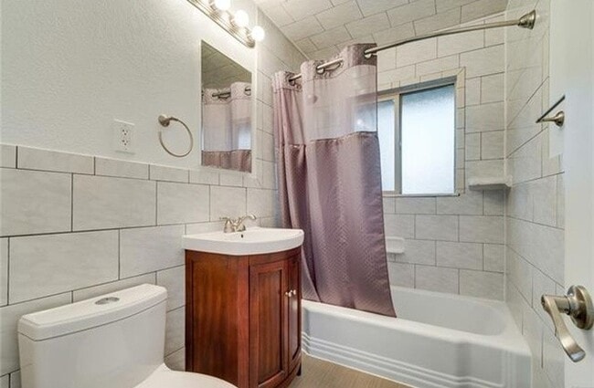 Building Photo - FREE AUGUST RENT! - SHARP BRICK RANCH, BAS...