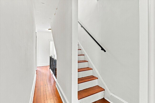 Building Photo - 223 Wendover St