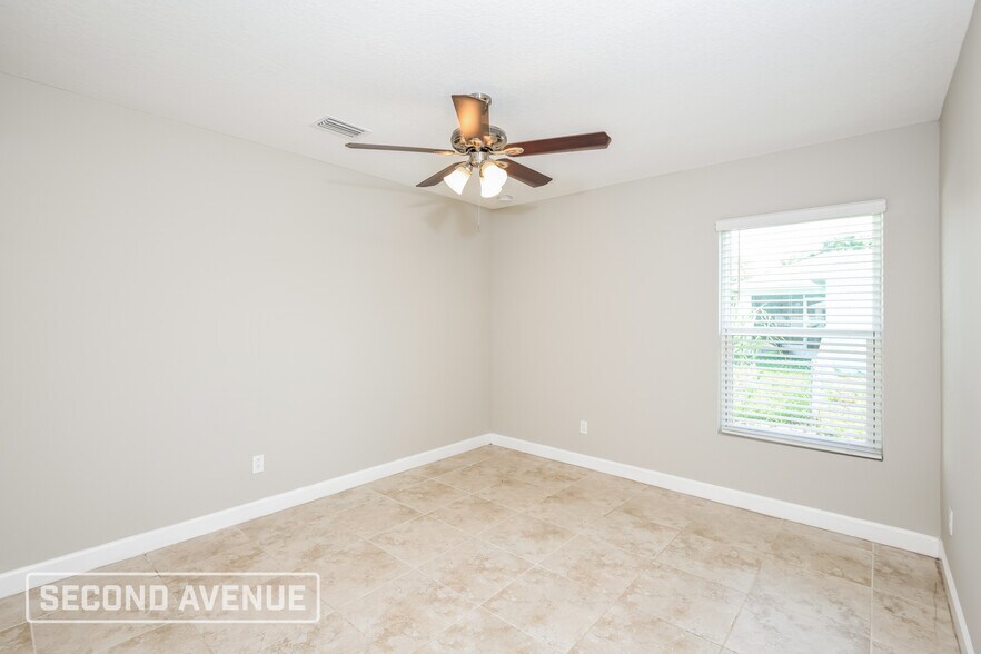 Building Photo - 3001 Firwood Ave SE