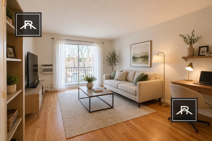 Building Photo - 802 Centre St