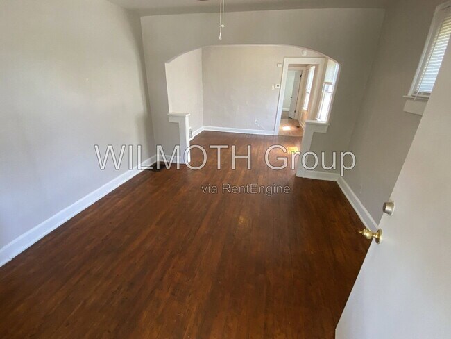 Building Photo - 1535 Kappes St