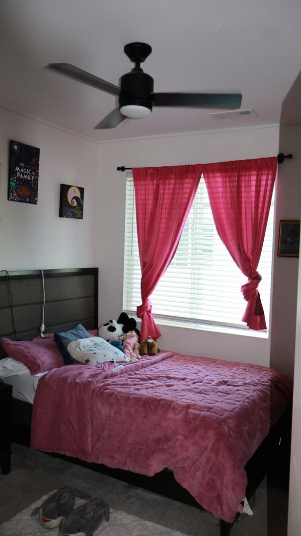 Building Photo - 4 bedrooms 3.5 baths townhome in South San Diego