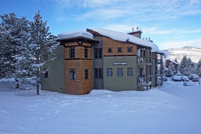 Building Photo - 2933 Mountaineer Cir