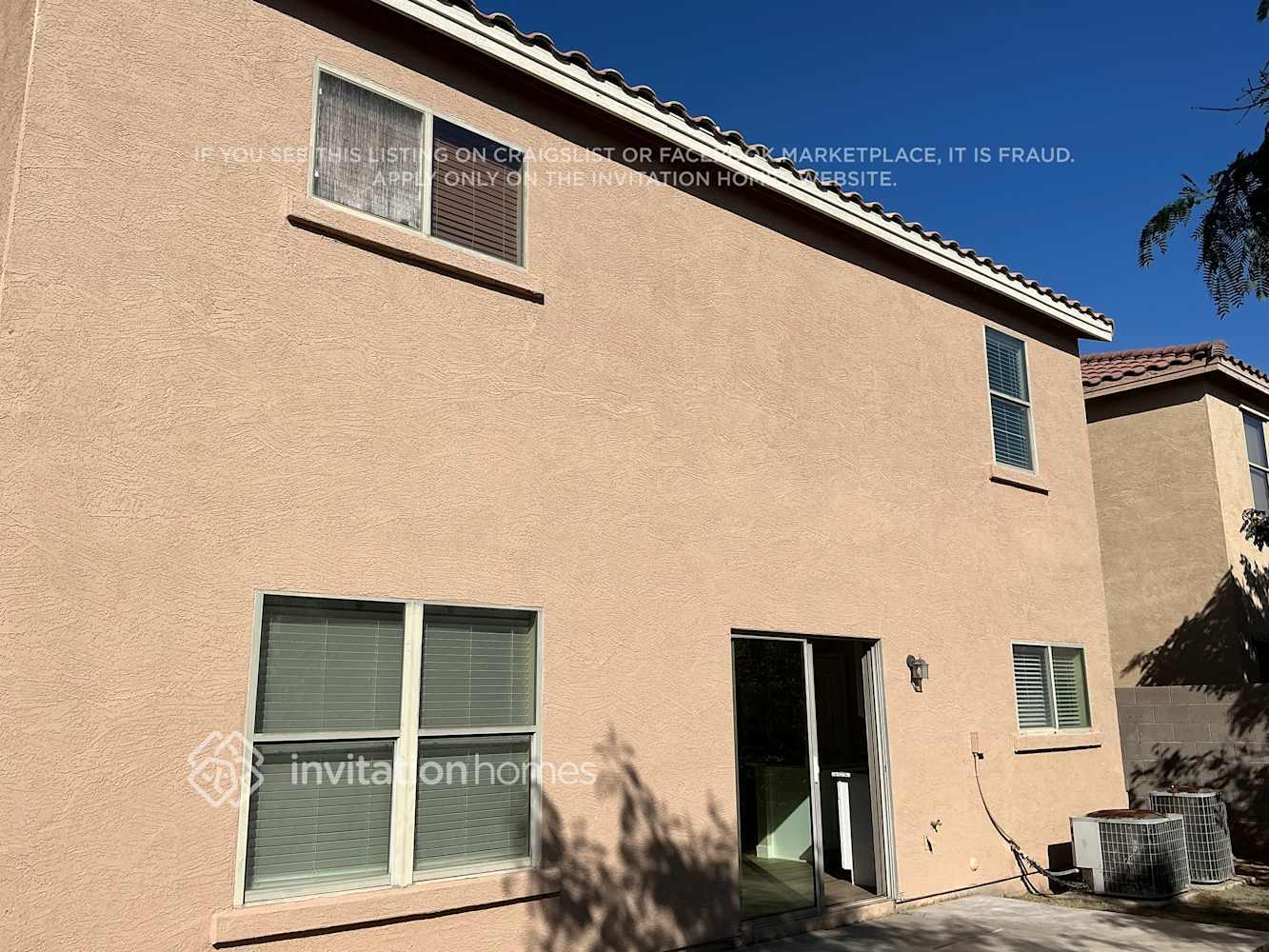 Building Photo - 8913 E Portobello Ave