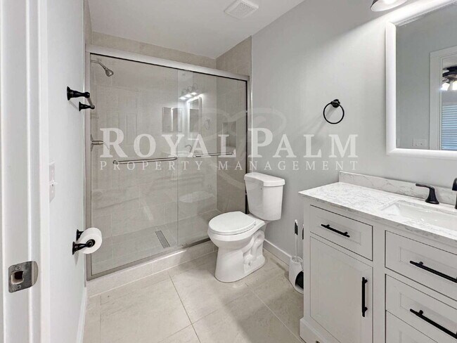 Building Photo - Newly Renovated 3BR/2BTH Fort Myers Home with Bright Layout & New Appliances