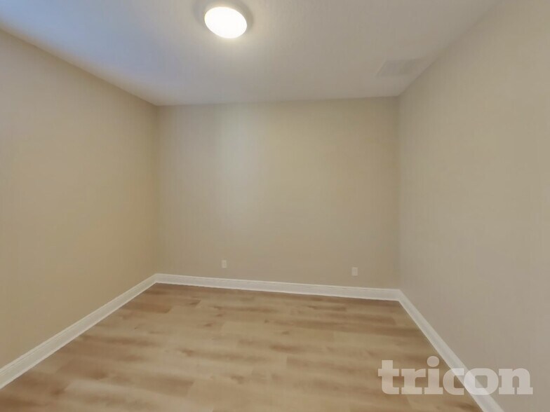 Building Photo - 824 129th St NE