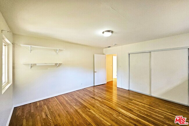 Building Photo - 3700 Glenwood Ave