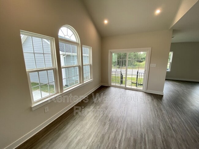 Building Photo - 4701 Mnr Xing Pl.