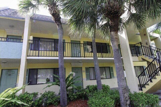 Building Photo - 1536 Meadows Cir W