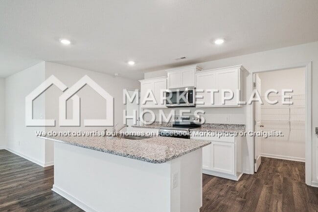 Building Photo - 2069 Southwood Cir