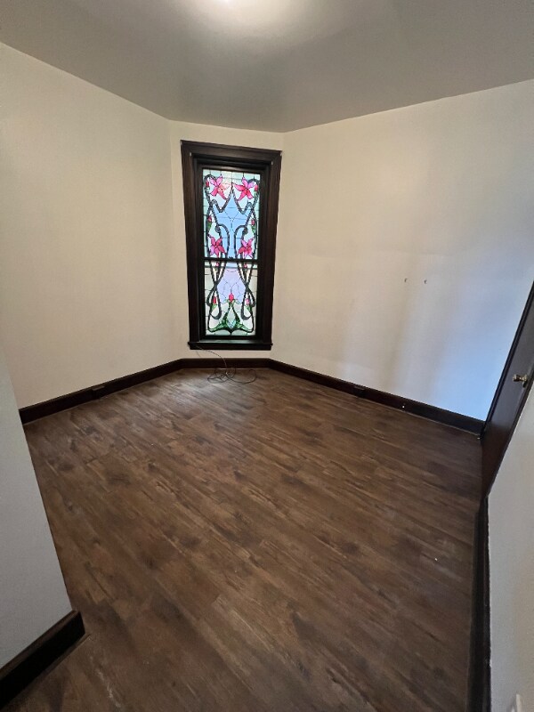 Building Photo - 838 Main St