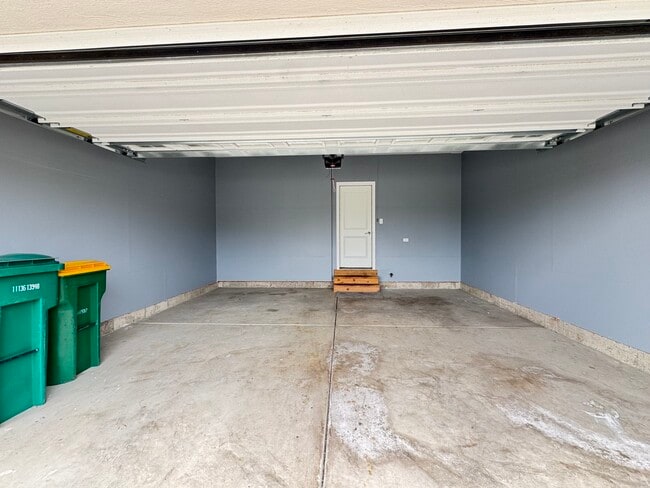 Building Photo - 15030 W Cyrus Dr