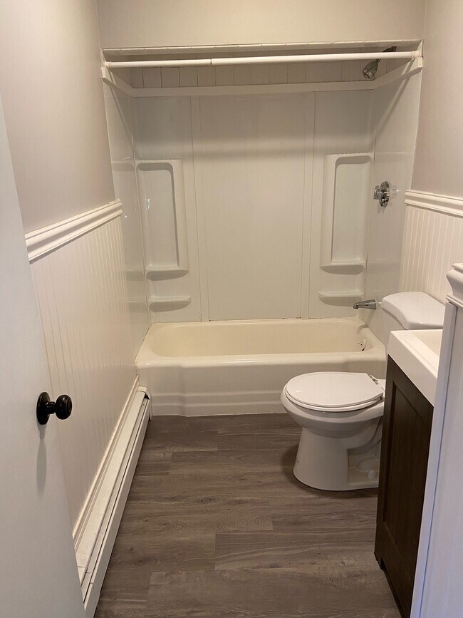 Bathroom 1 - 11 Brierway Dr