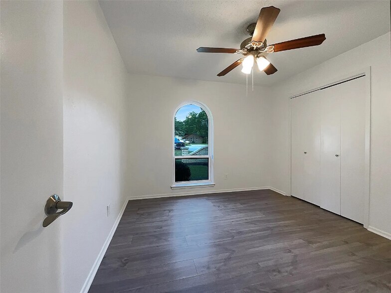 Building Photo - 2369 Laredo Ct