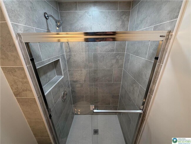 Building Photo - 146 W Broad St