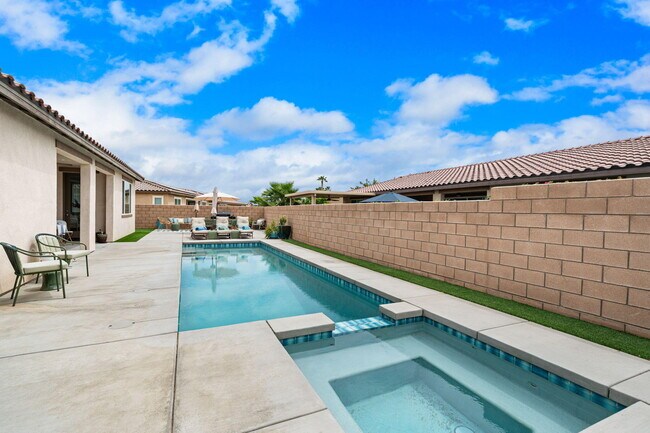 Building Photo - 81887 Via Encinitas