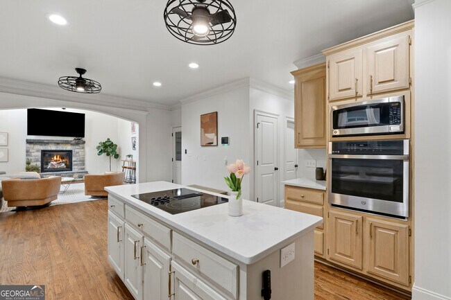 Building Photo - 4221 Willow Oak Dr