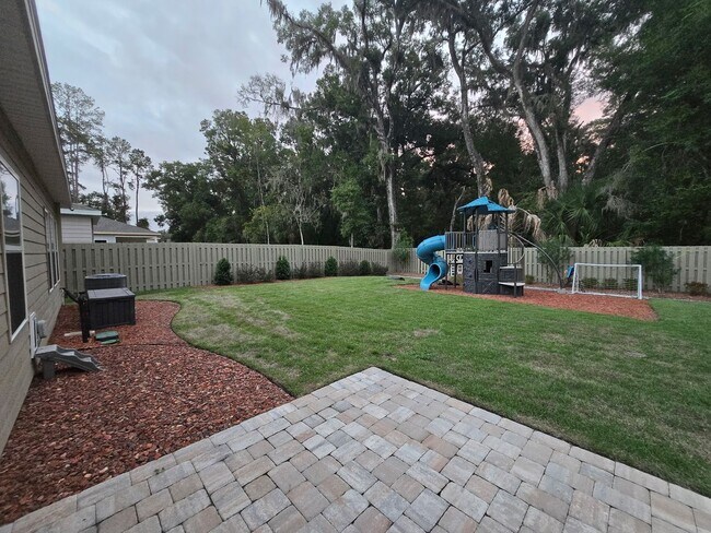 Building Photo - Welcome to the beautiful Finley Woods comm...