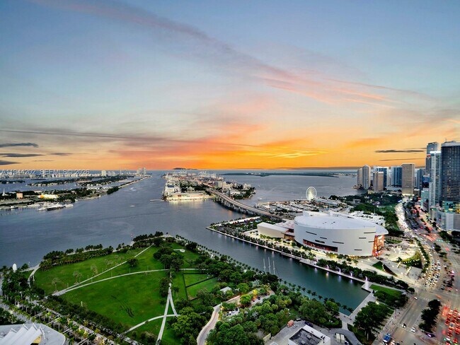Building Photo - 1100 Biscayne Blvd