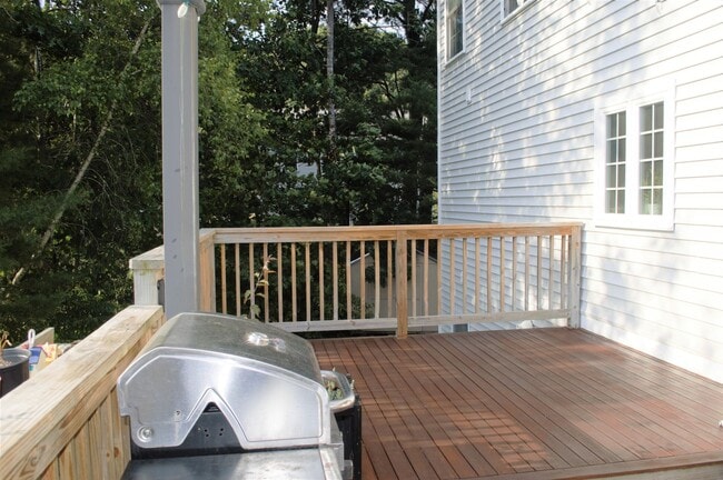 Building Photo - Spacious Four-Bedroom House in the Heart o...
