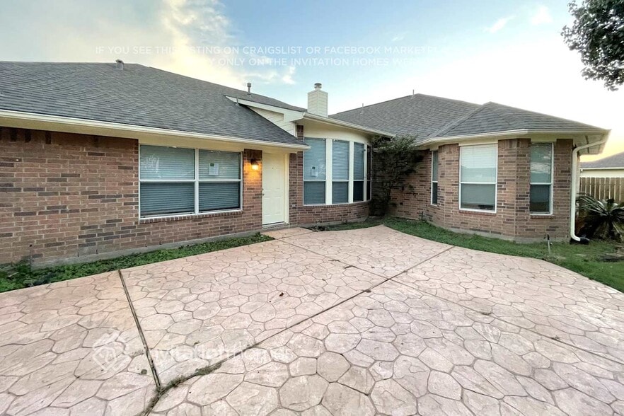 Building Photo - 18022 Oak Park Bend Ln