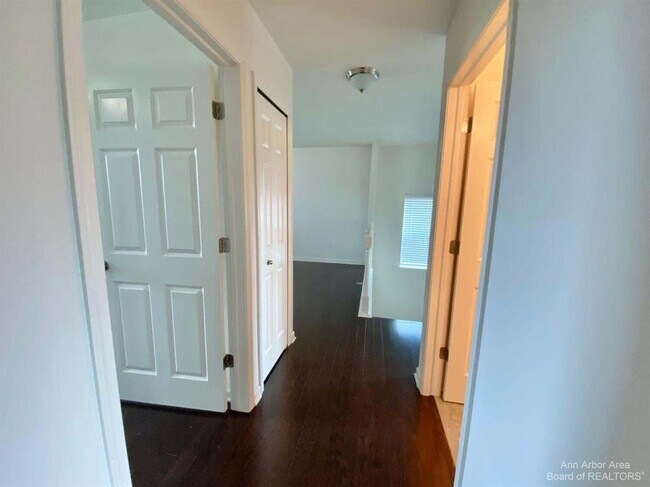 Building Photo - 4430 Montith Dr