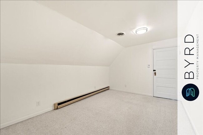Building Photo - 3216 Hawthorne Ave