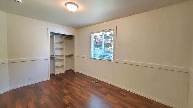 Building Photo - 9266 S Edenbrook Way