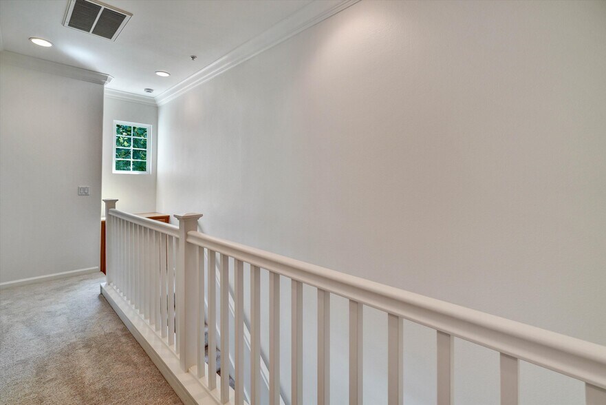 Building Photo - 378 Olive Hill Dr