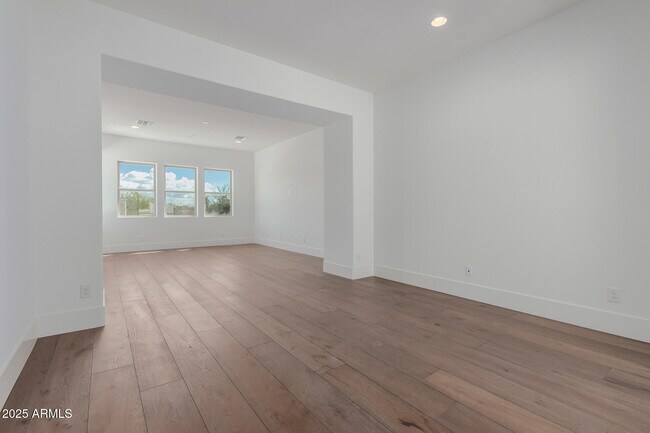 Building Photo - 12417 N 93rd Way