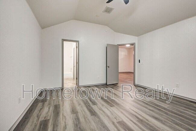 Building Photo - 16416 Oconee Creek Dr