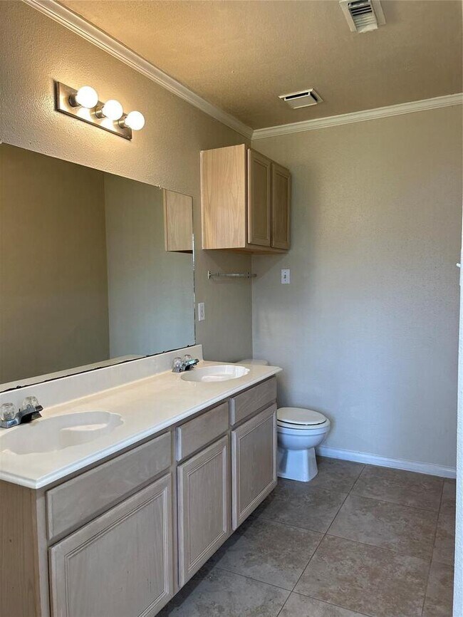 Building Photo - 3-bedroom, 2-bath home in Humble