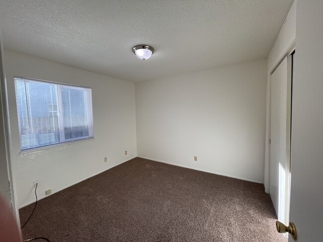 Building Photo - (OTM) 520-550 Summer [PRM: Marlene] (4)