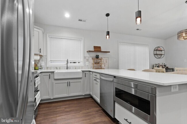 Building Photo - 181 Haulover Dr