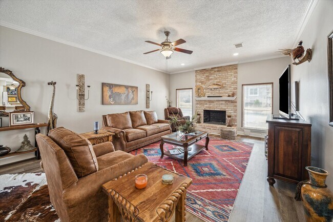 Building Photo - 11742 Pecan Creek Dr