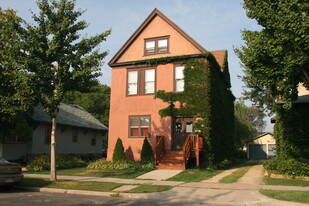 Building Photo - 1027 18th Ave SE