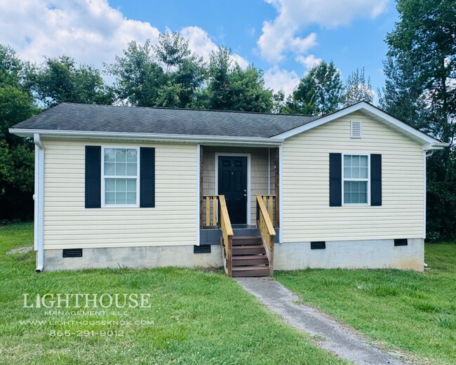 Building Photo - Charming 3-bedroom house in Halls!