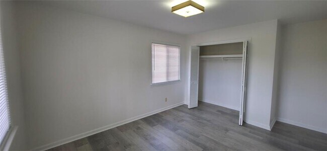 Building Photo - 6180 Elliott Family Pkwy