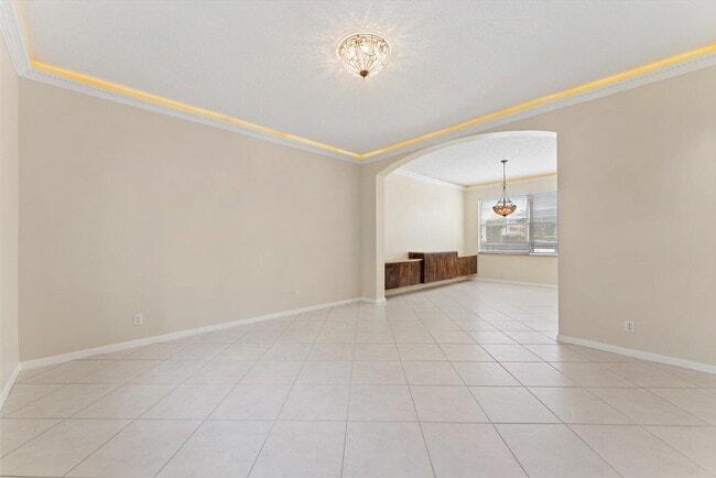 Building Photo - 12348 Clearfalls Dr