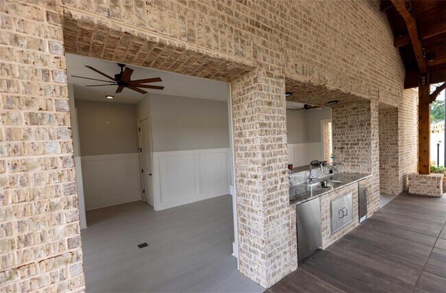 Building Photo - 4516 Molder Dr