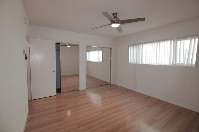 Building Photo - 1432 N Fairfax Ave