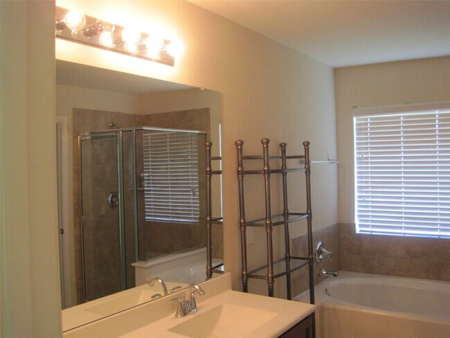 Building Photo - 24670 Folkstone Cir