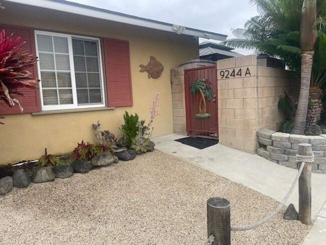 Primary Photo - Beautifully Furnished 1 Bdrm 1 Bath House ...
