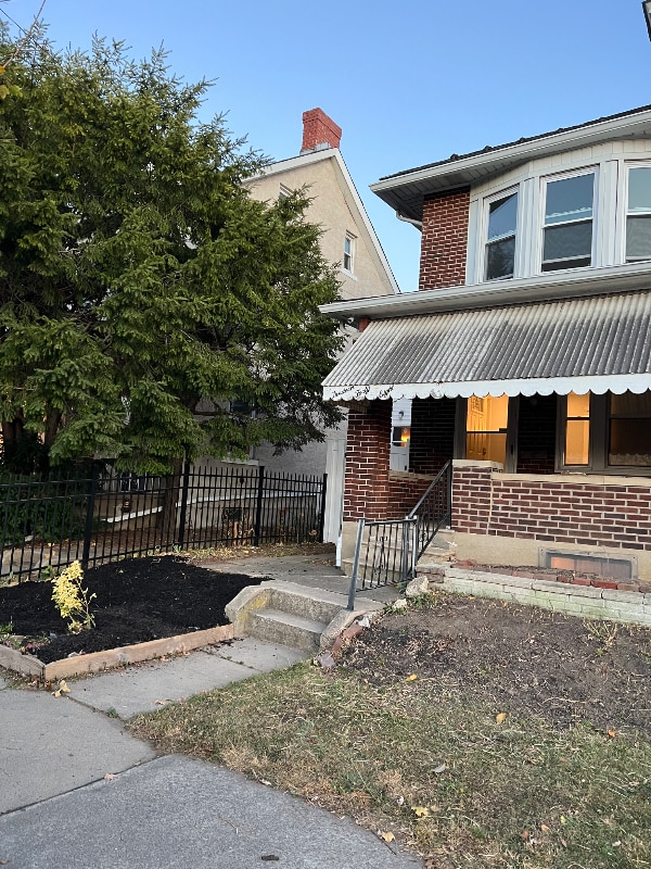 Building Photo - 1348 Easton Ave