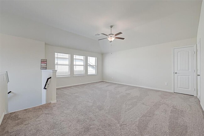 Building Photo - 30822 Lake Spur Mnr