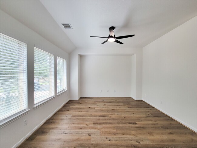 Building Photo - 2814 Bay Springs View