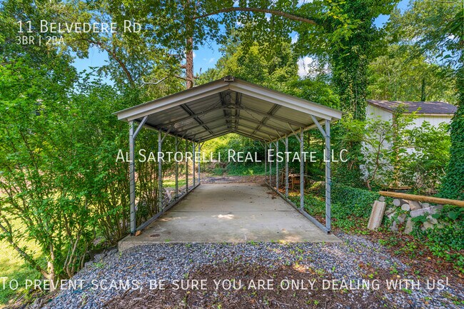 Building Photo - Lots of space in this Pet Friendly home in...